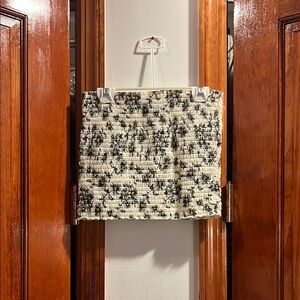 Chic White and Navy Flower Tube Top